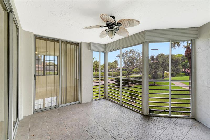 Image 27 of 37 For 9510 Seagrape Dr  201