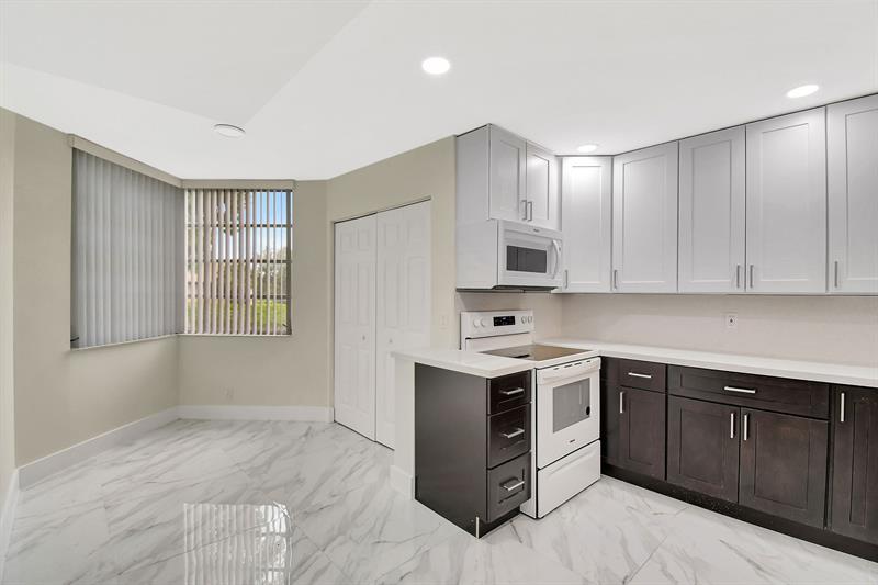 Image 3 of 37 For 9510 Seagrape Dr  201