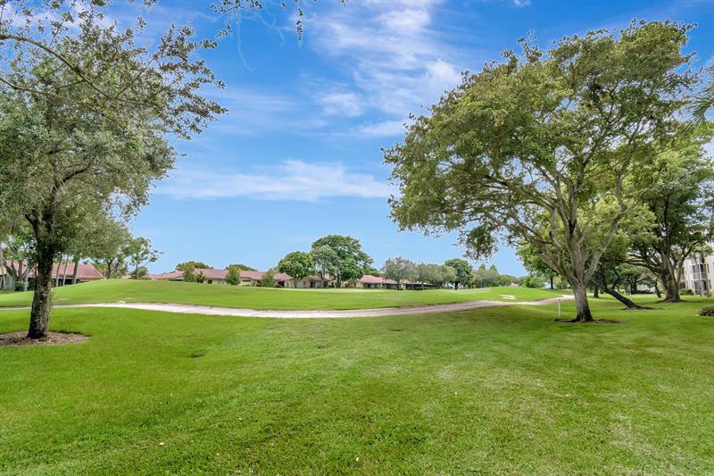 Image 33 of 37 For 9510 Seagrape Dr  201