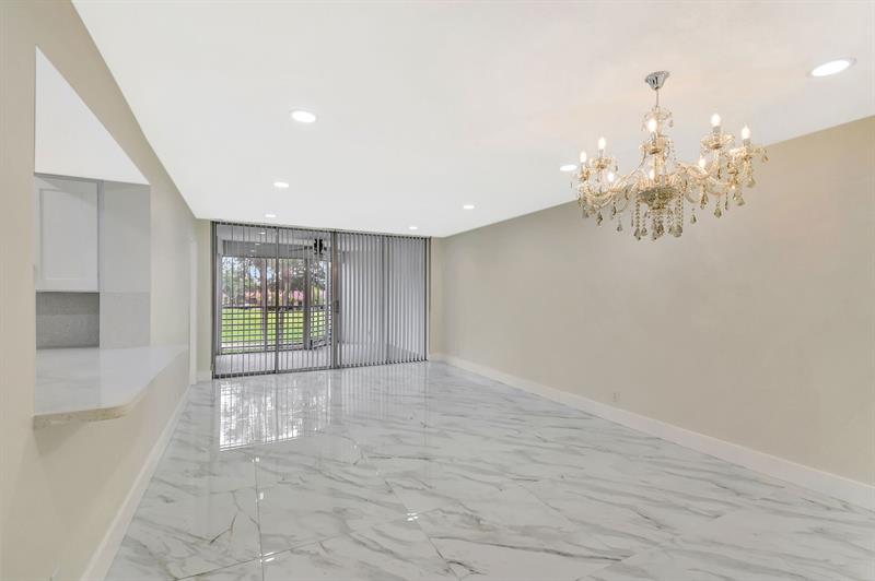 Image 7 of 37 For 9510 Seagrape Dr  201