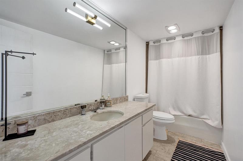 Image 39 of 72 For 1800 114th St  703