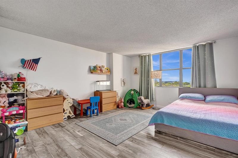 Image 41 of 72 For 1800 114th St  703