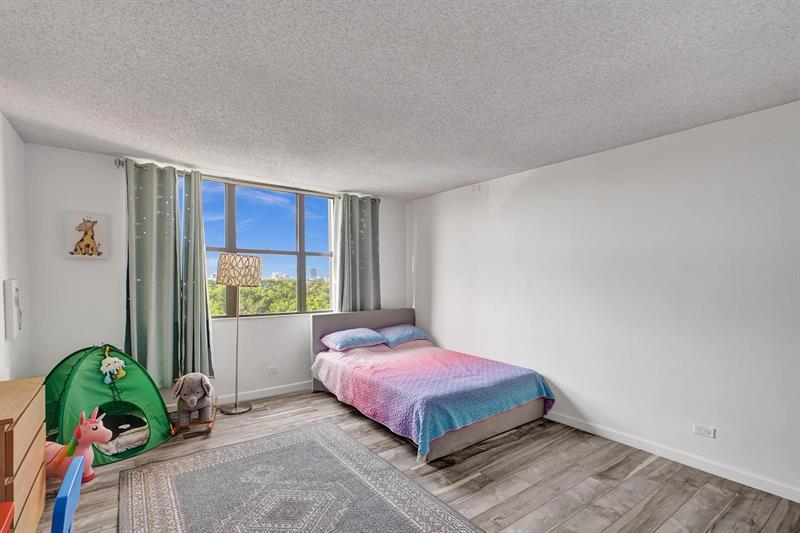 Image 42 of 72 For 1800 114th St  703