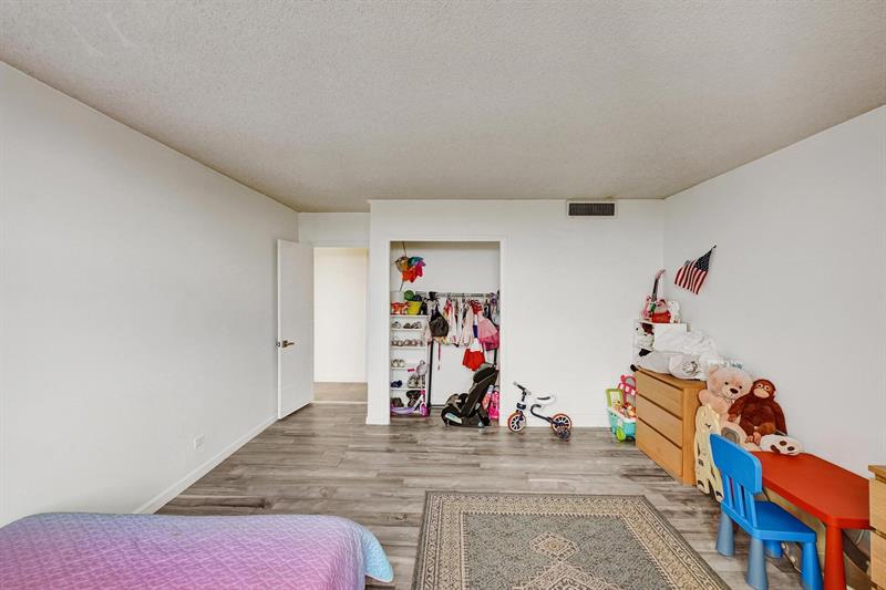 Image 43 of 72 For 1800 114th St  703