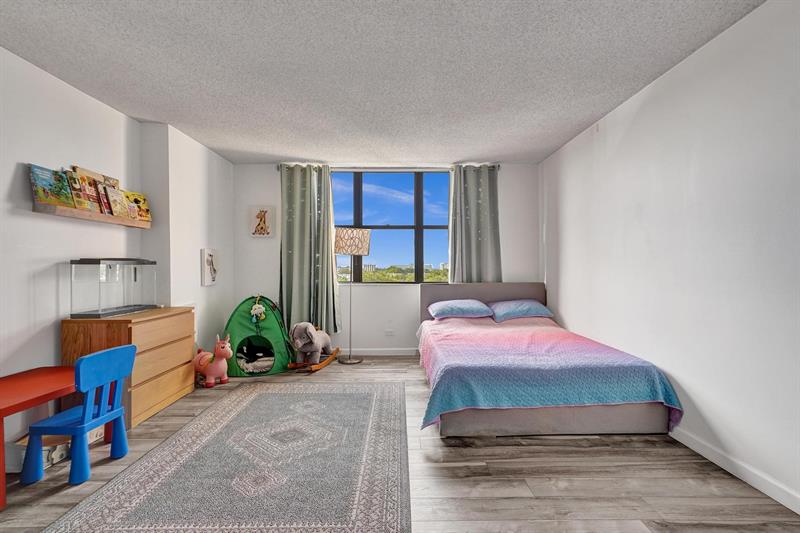 Image 44 of 72 For 1800 114th St  703