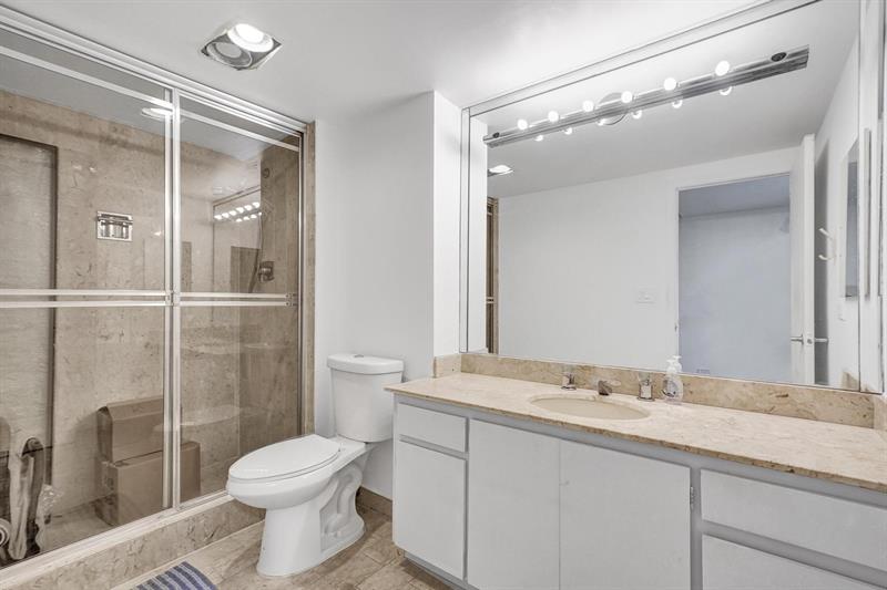 Image 47 of 72 For 1800 114th St  703