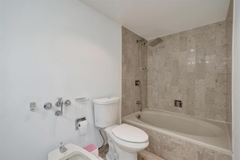 Image 55 of 72 For 1800 114th St  703