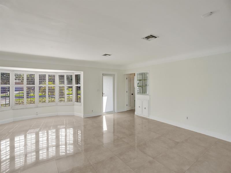 Image 8 of 44 For 4731 26th Ave