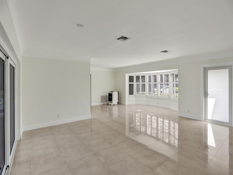 Image 9 of 44 For 4731 26th Ave