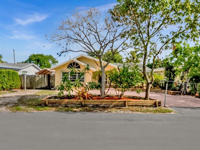 Details for 2630 13th St, Fort Lauderdale, FL 33312