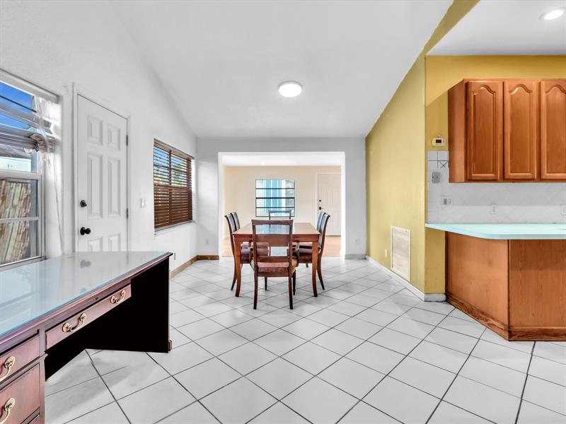 Image 23 of 53 For 2630 13th St