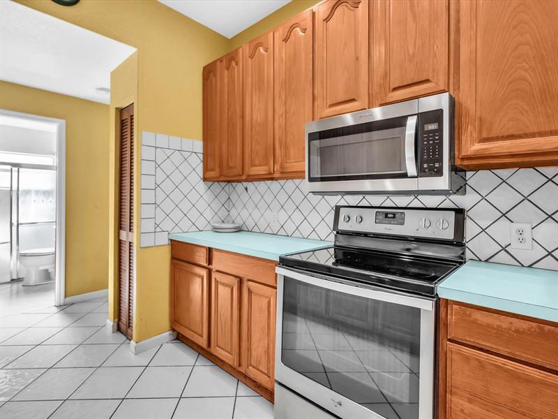 Image 27 of 53 For 2630 13th St
