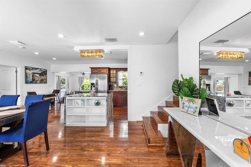 Image 3 of 25 For 1407 Ontario Dr