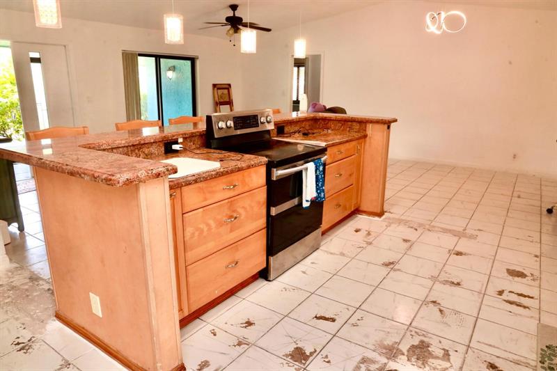 Image 6 of 16 For 2910 53rd Ter