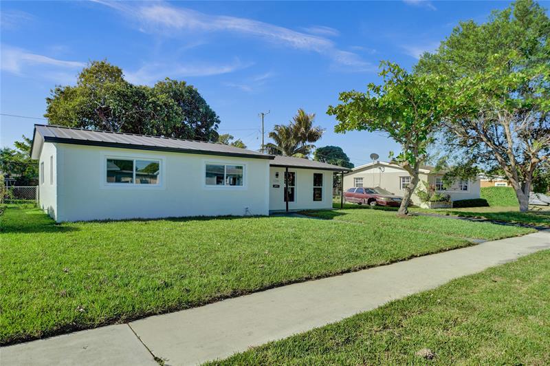 Image 13 of 42 For 1330 190th St