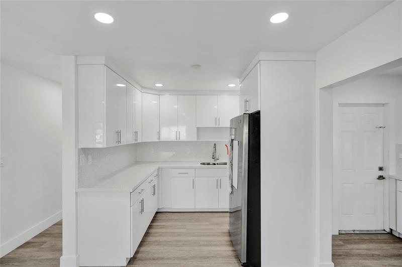 Image 2 of 42 For 1330 190th St