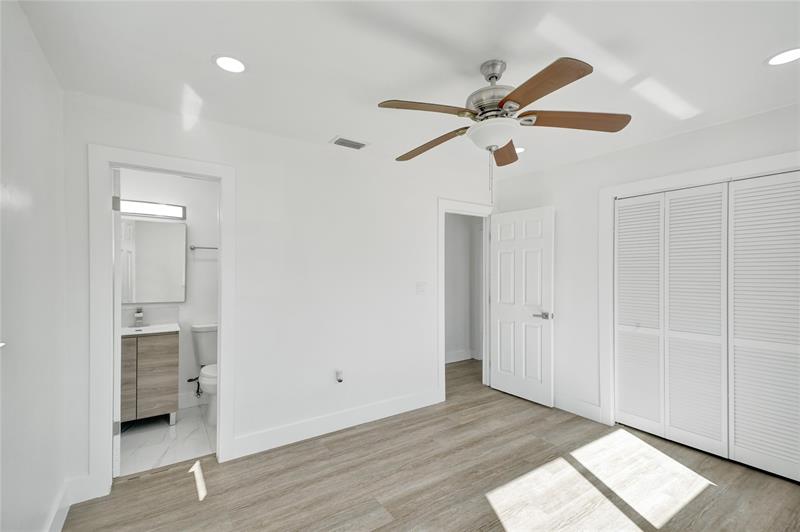 Image 35 of 42 For 1330 190th St