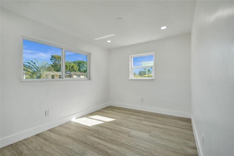 Image 37 of 42 For 1330 190th St