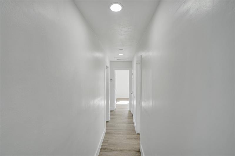 Image 4 of 42 For 1330 190th St