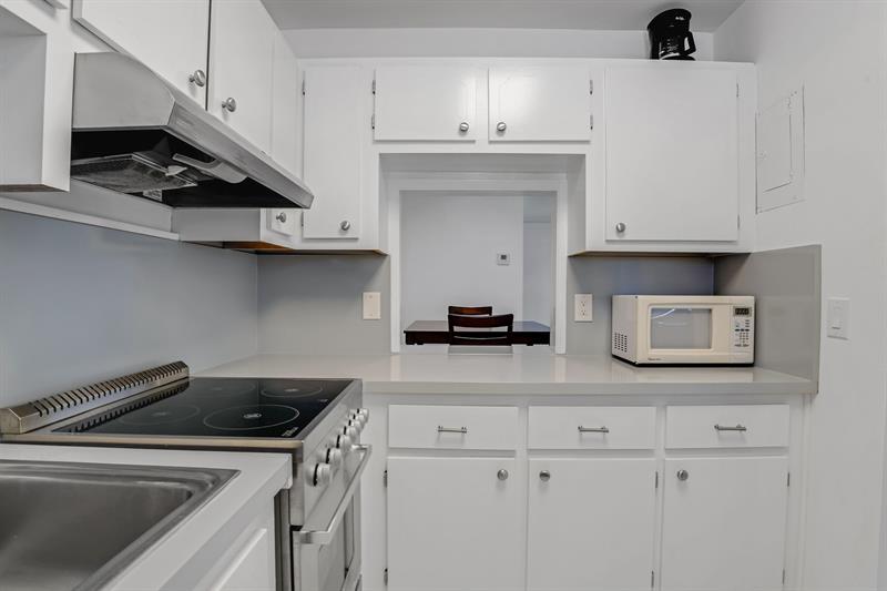 Image 13 of 46 For 2050 39th St  307-e