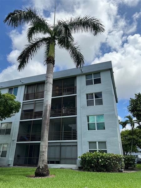 Details for 117 Royal Park Drive  2a, Oakland Park, FL 33309