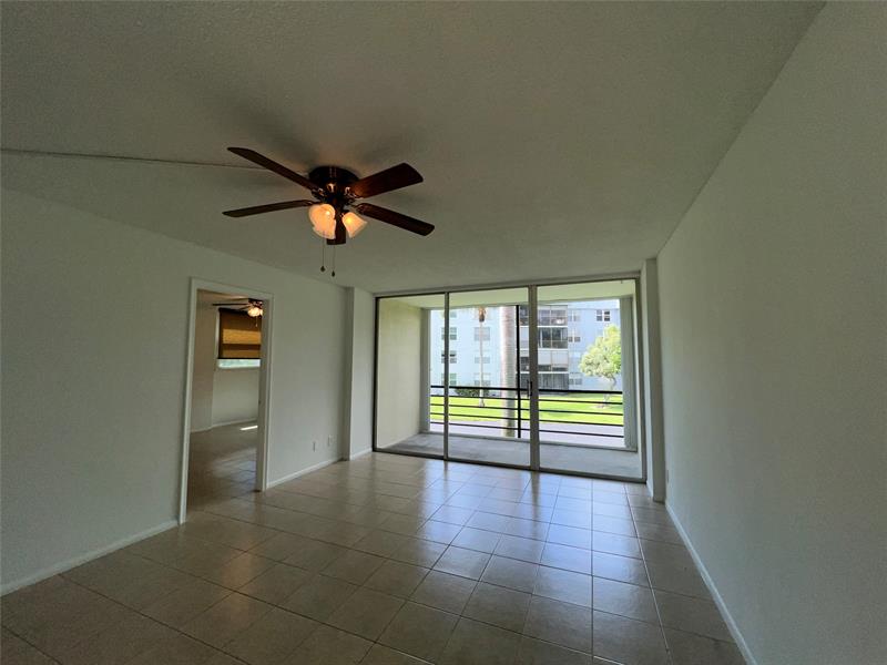Image 11 of 29 For 117 Royal Park Drive  2a