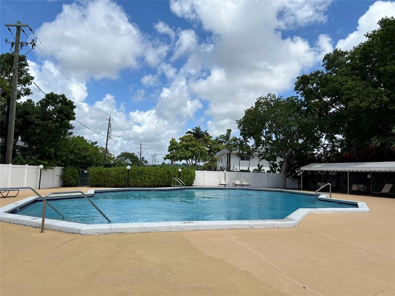 Image 30 of 32 For 117 Royal Park Drive  2a