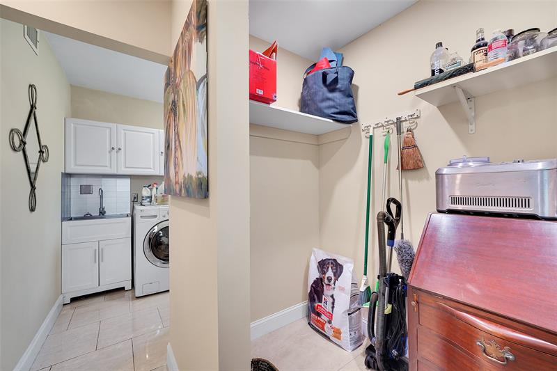 Image 37 of 97 For 1438 Fletcher St