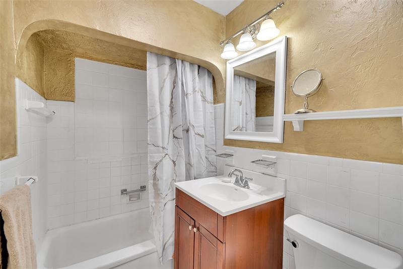 Image 44 of 97 For 1438 Fletcher St