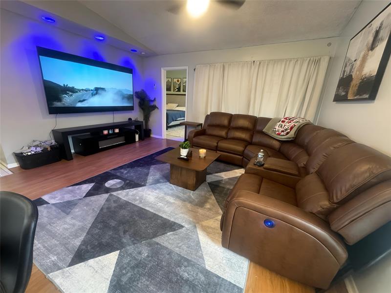 Image 5 of 10 For 8007 71st Ct