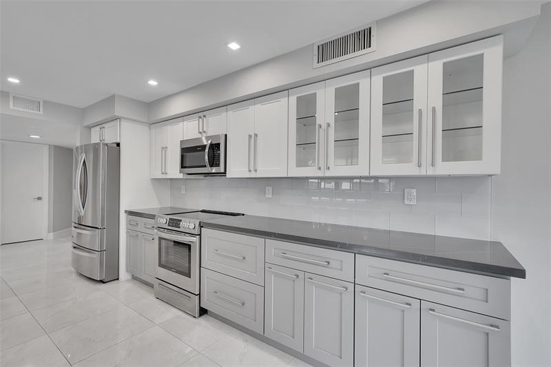 Image 13 of 42 For 1460 Sheridan St  17d