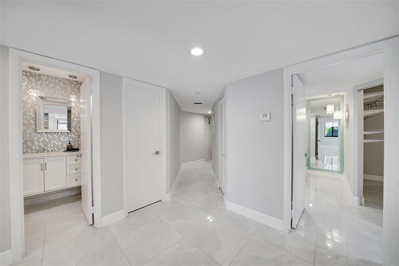 Image 20 of 42 For 1460 Sheridan St  17d