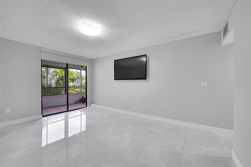 Image 28 of 42 For 1460 Sheridan St  17d