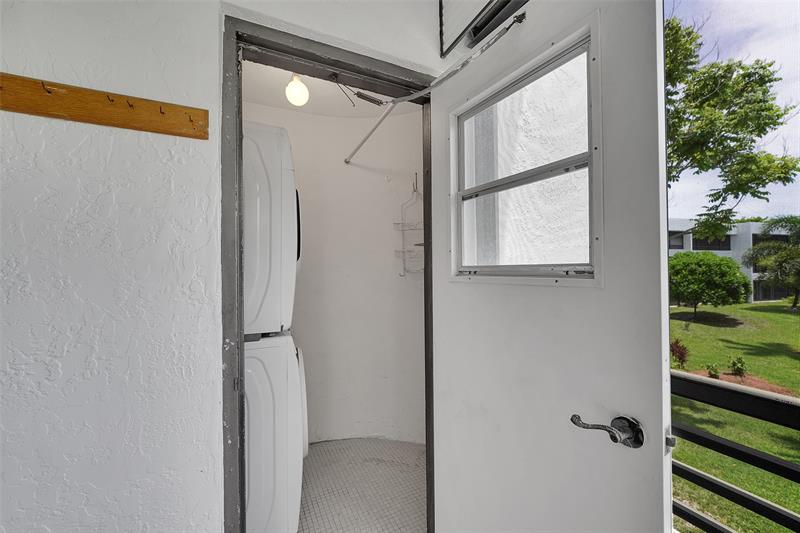 Image 35 of 42 For 1460 Sheridan St  17d