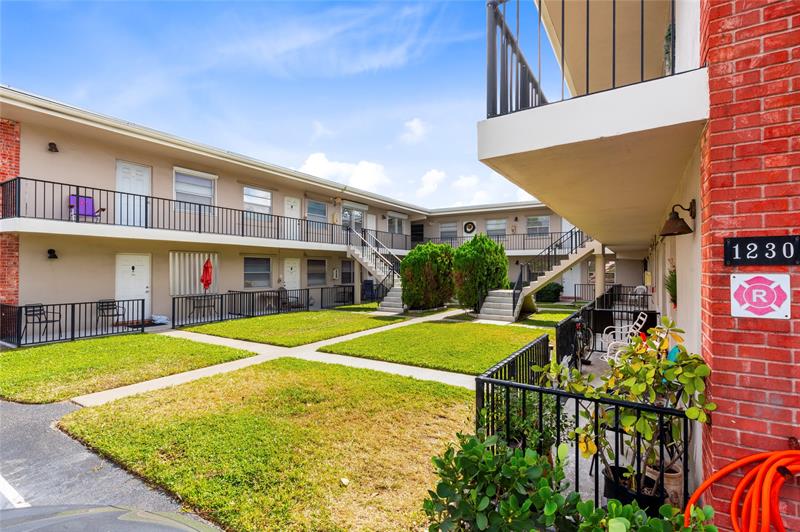 Image 20 of 22 For 1230 Old Boynton Rd  214