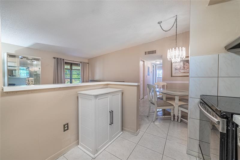 Image 15 of 29 For 9998 Belfort Cir  9998