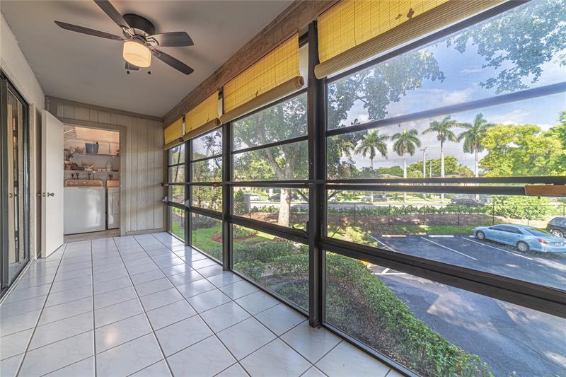 Image 19 of 29 For 9998 Belfort Cir  9998
