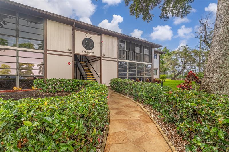 Image 23 of 29 For 9998 Belfort Cir  9998