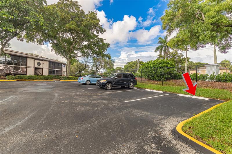 Image 24 of 29 For 9998 Belfort Cir  9998