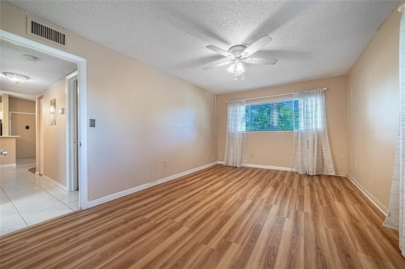 Image 9 of 29 For 9998 Belfort Cir  9998