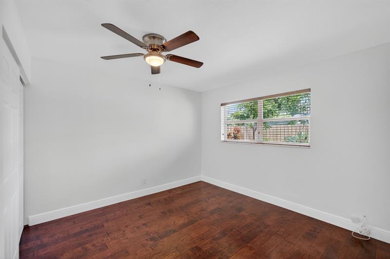 Image 11 of 64 For 2924 8th Ave