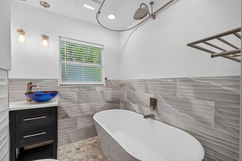 Image 12 of 64 For 2924 8th Ave