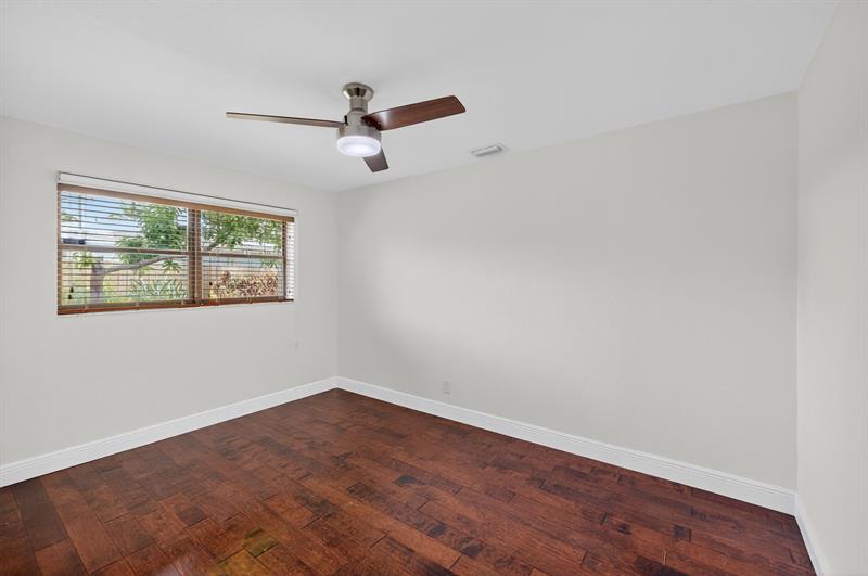 Image 13 of 64 For 2924 8th Ave