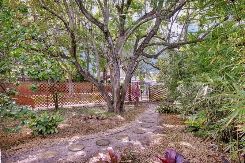 Image 19 of 64 For 2924 8th Ave