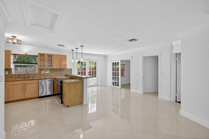 Image 31 of 64 For 2924 8th Ave