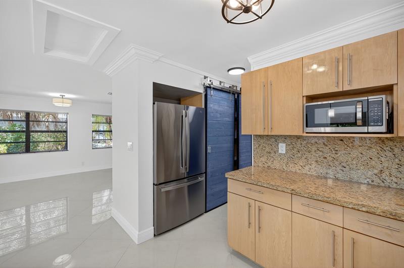 Image 34 of 64 For 2924 8th Ave