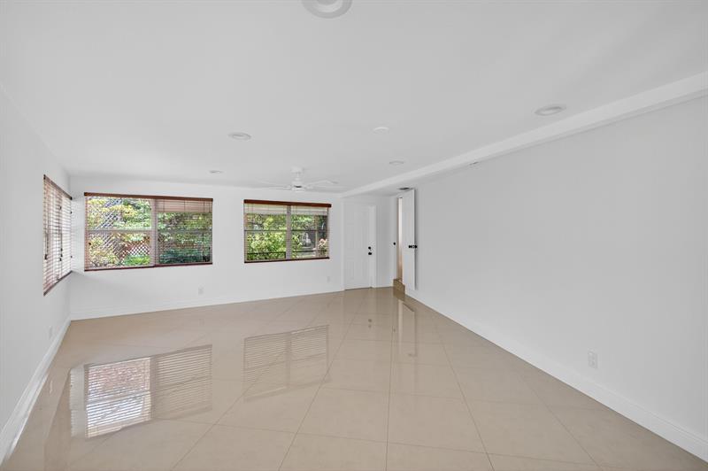 Image 40 of 64 For 2924 8th Ave