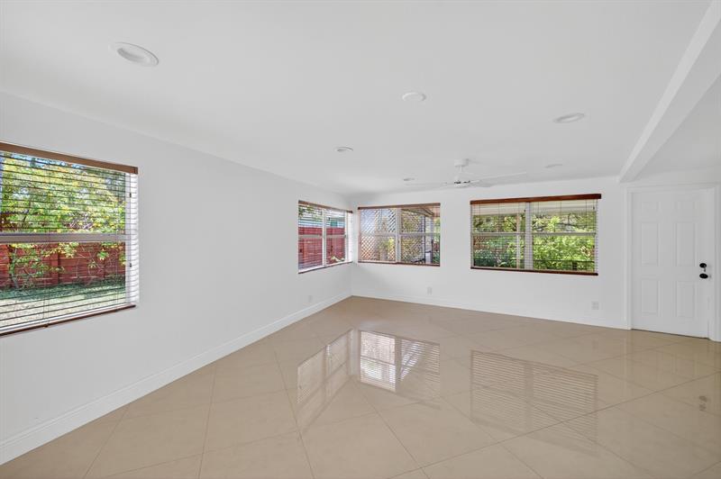 Image 41 of 64 For 2924 8th Ave