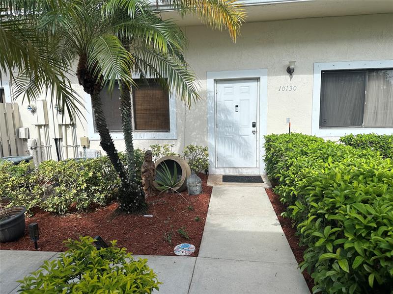 Image 6 of 39 For 10130 33rd Pl