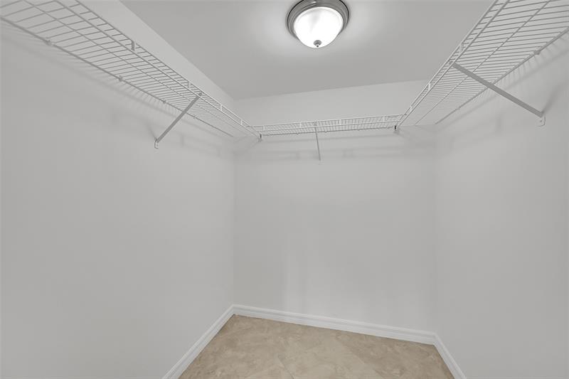 Image 20 of 38 For 5005 Wiles Rd  203
